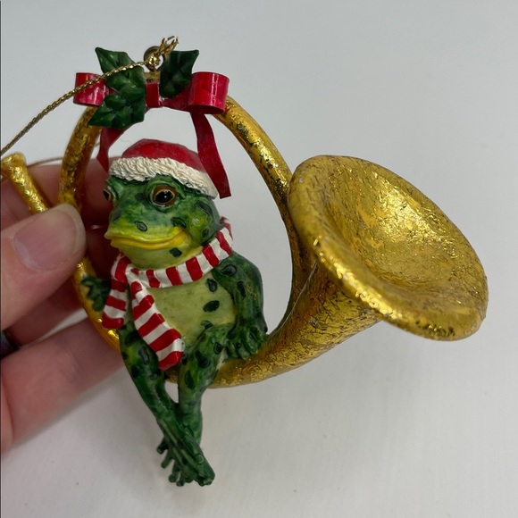 Stouffer Frog Ornament with Gold Horn - Picture 4 of 6